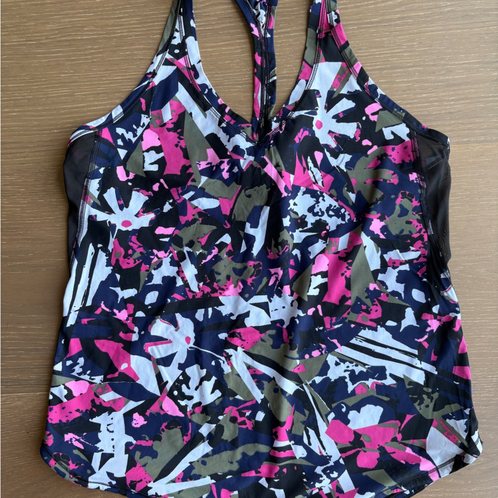 lululemon top ✨